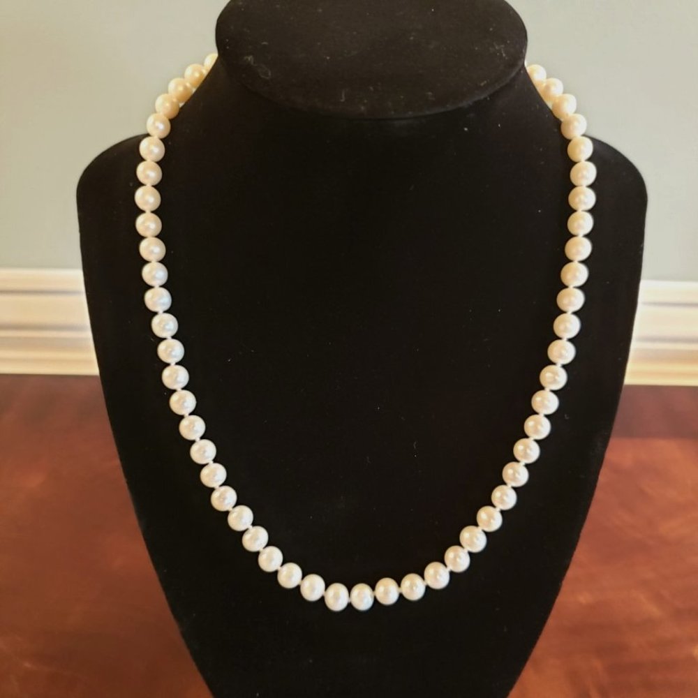 Genuine Akoya Pearl Necklace